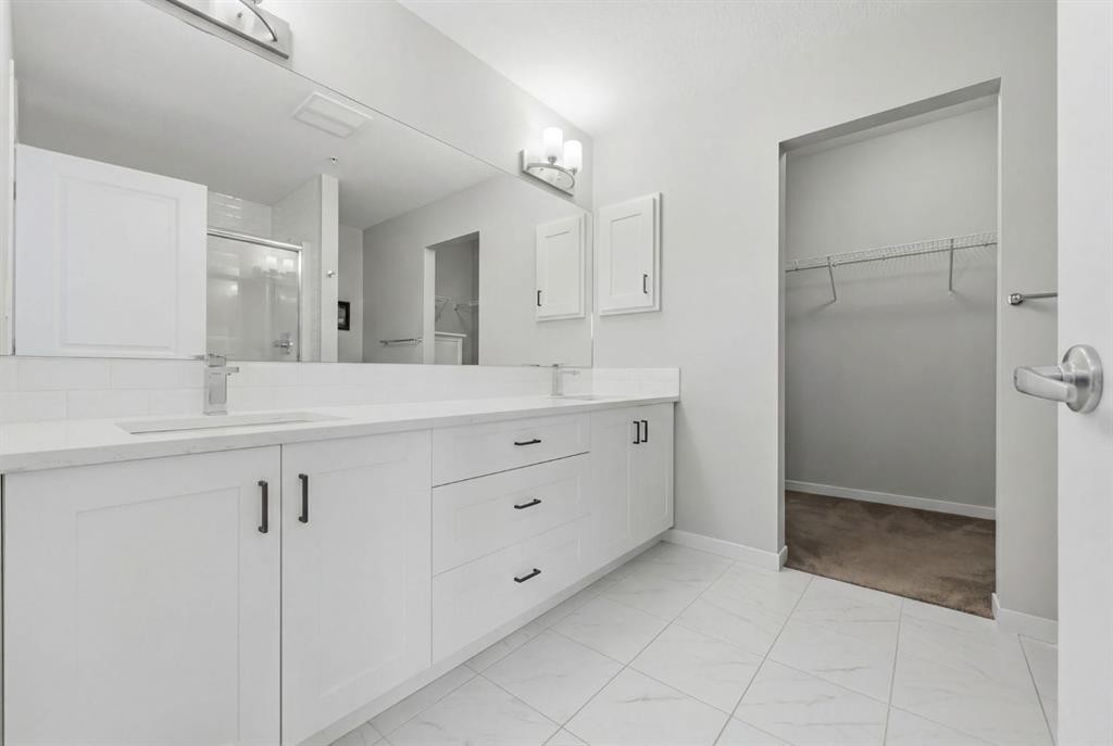 224-4150 Seton Drive Se, Calgary, AB - Indoor Photo Showing Bathroom