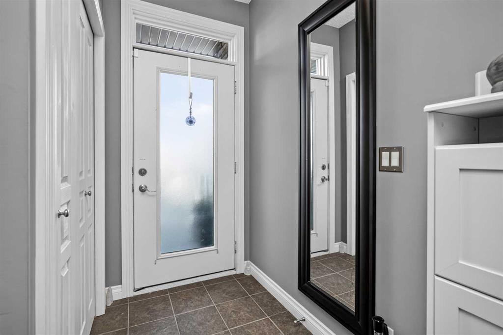 2-140 Rockyledge View Nw, Calgary, AB