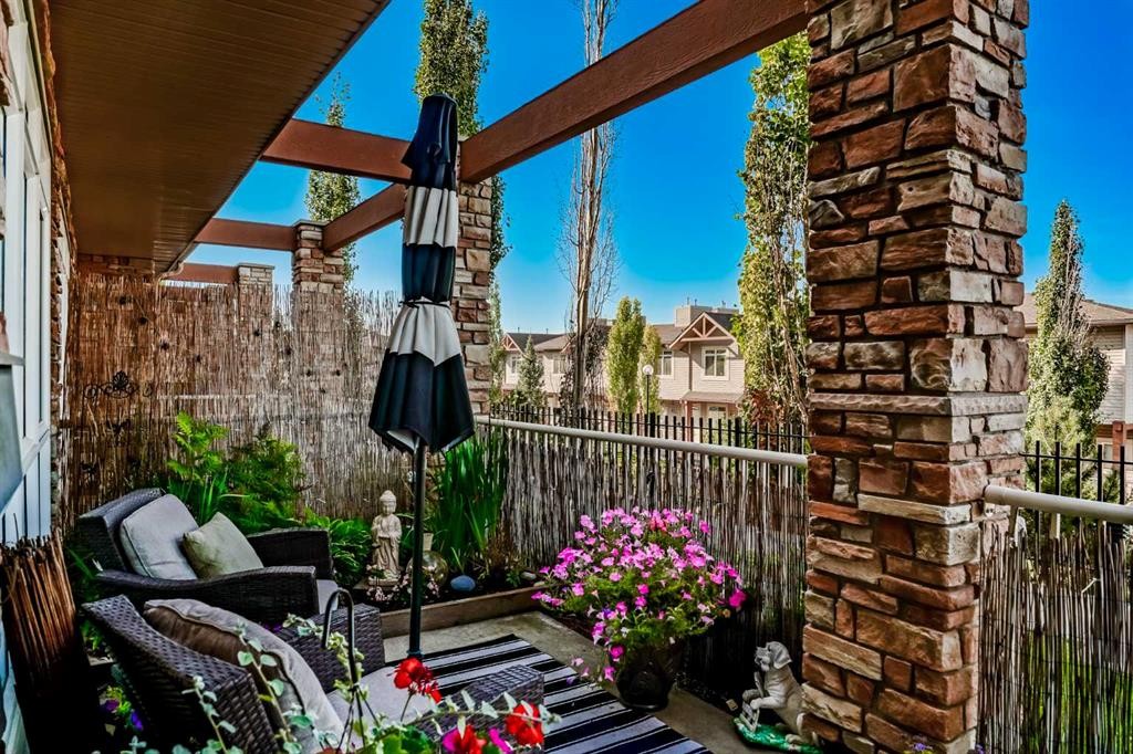 2-140 Rockyledge View Nw, Calgary, AB