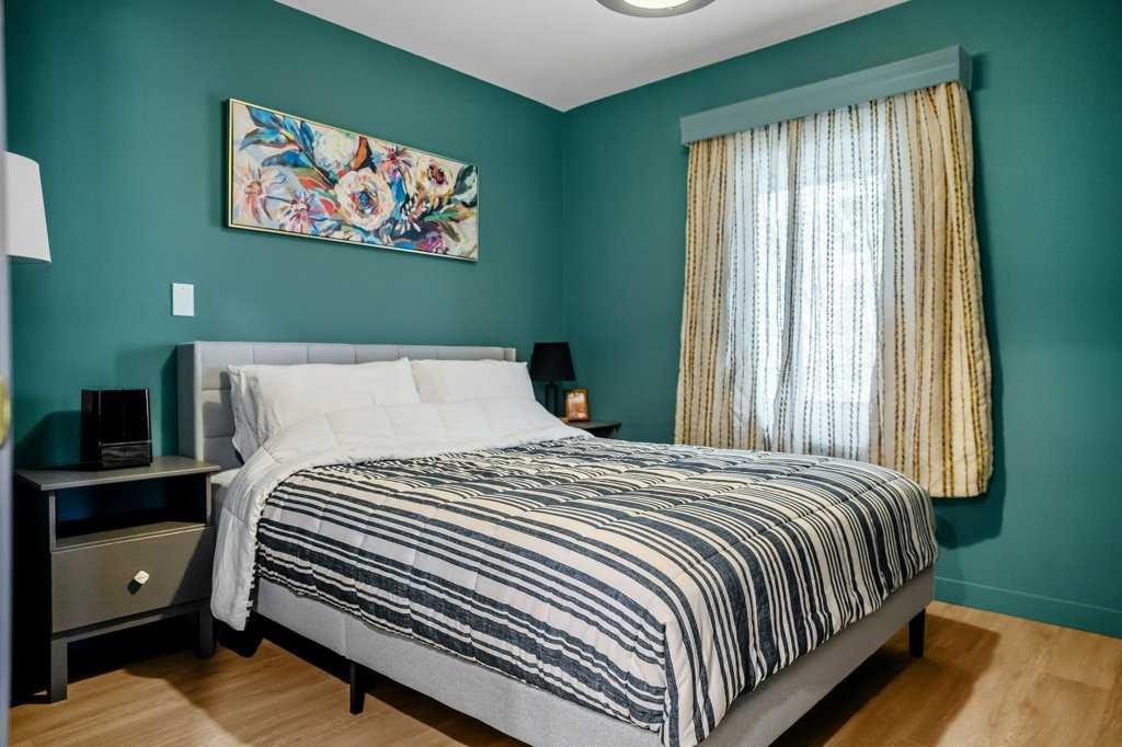 2316 State Road Sw, Calgary, AB - Indoor Photo Showing Bedroom