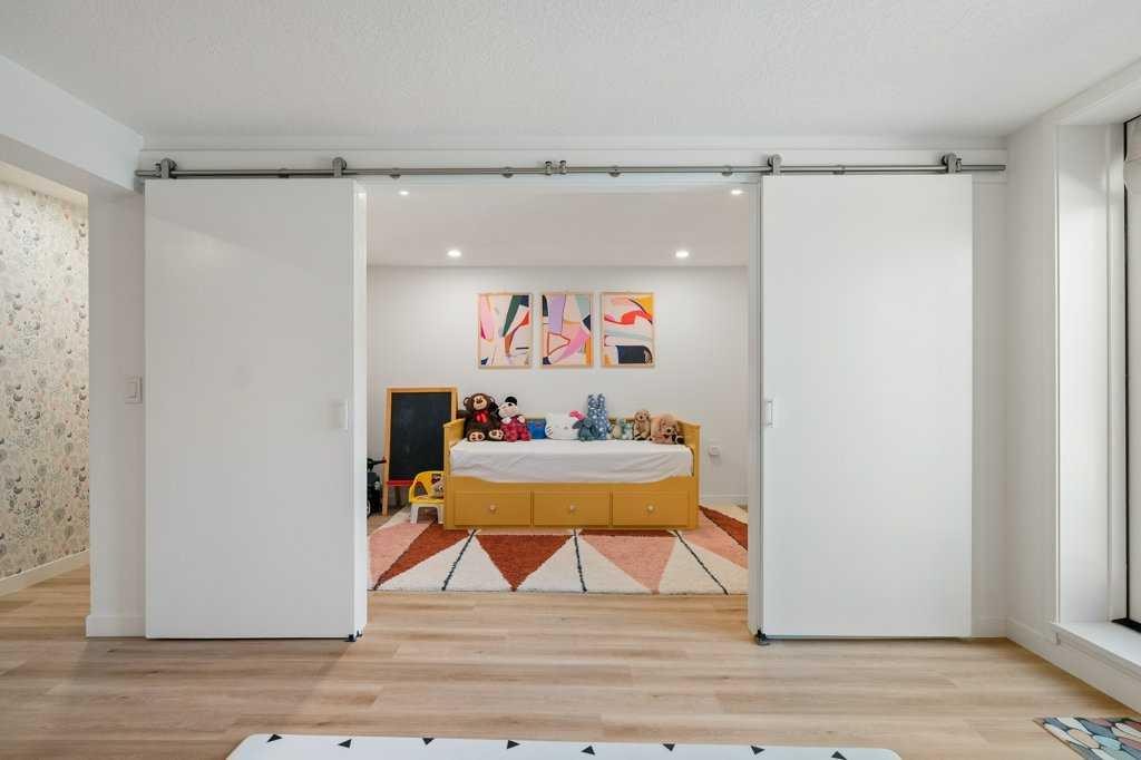 2316 State Road Sw, Calgary, AB - Indoor