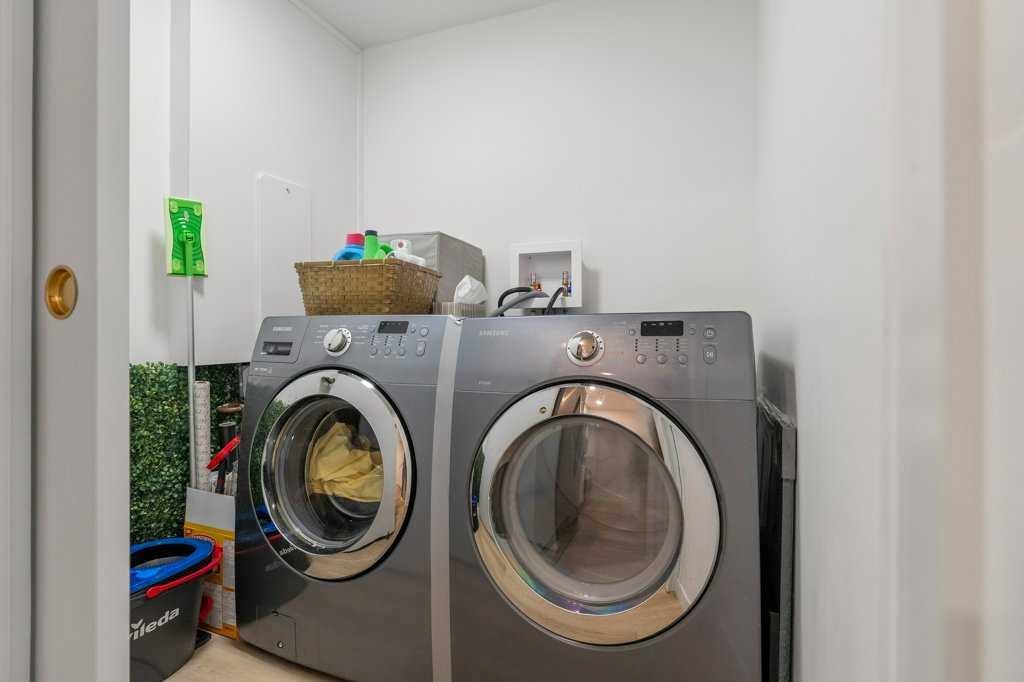 2316 State Road Sw, Calgary, AB - Indoor Photo Showing Laundry Room