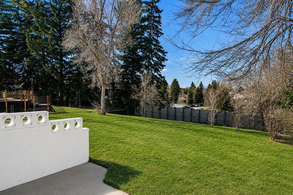 2316 State Road Sw, Calgary, AB - Outdoor
