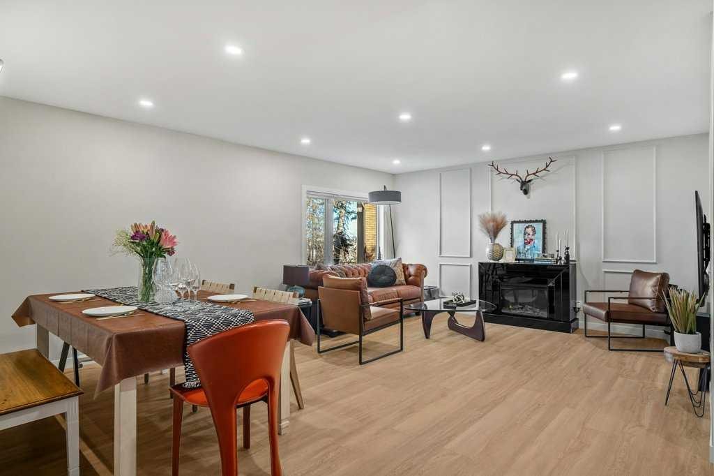 2316 State Road Sw, Calgary, AB - Indoor Photo Showing Other Room