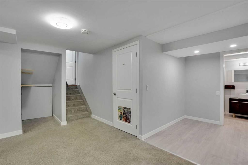 127 Woodstock Road Sw, Calgary, AB