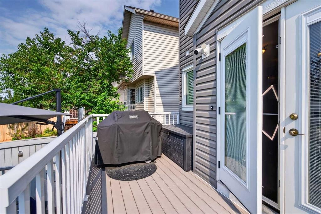 30 Somerset Court Sw, Calgary, AB - Outdoor With Deck Patio Veranda With Exterior