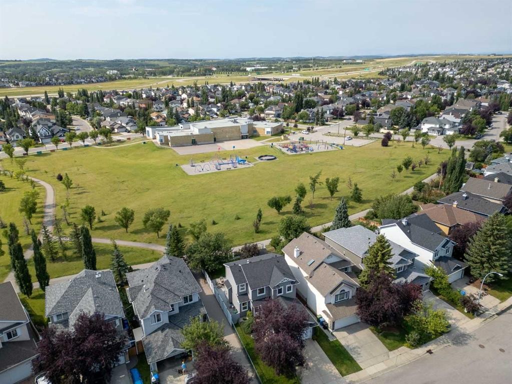 30 Somerset Court Sw, Calgary, AB - Outdoor With View