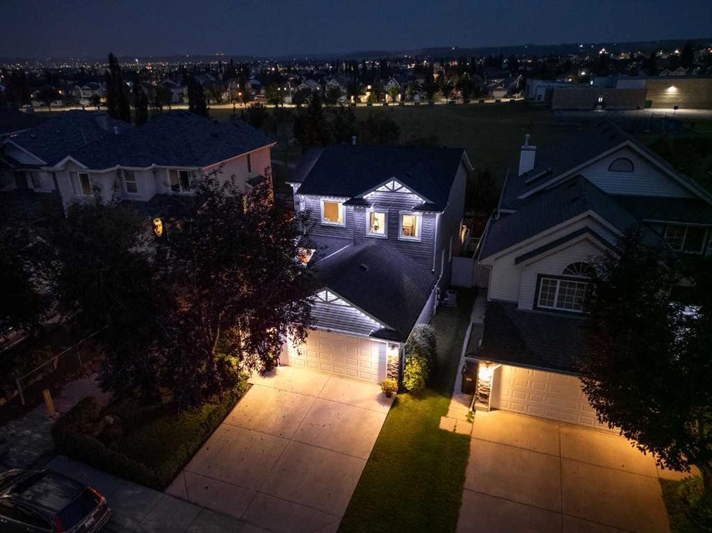 30 Somerset Court Sw, Calgary, AB - Outdoor