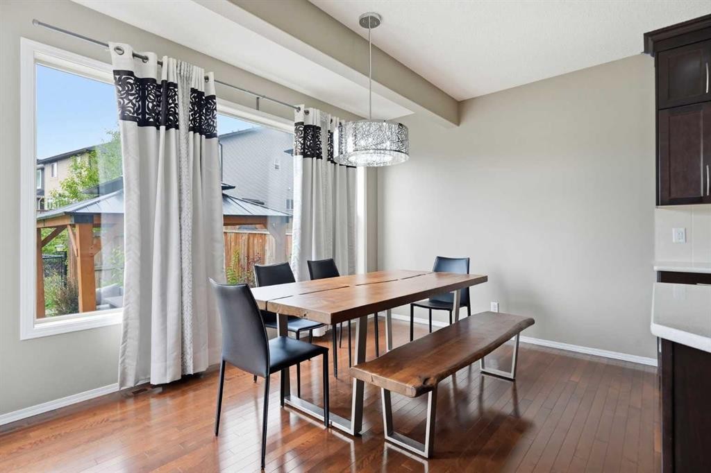 79 Nolanfield Court Nw, Calgary, AB - Indoor Photo Showing Dining Room