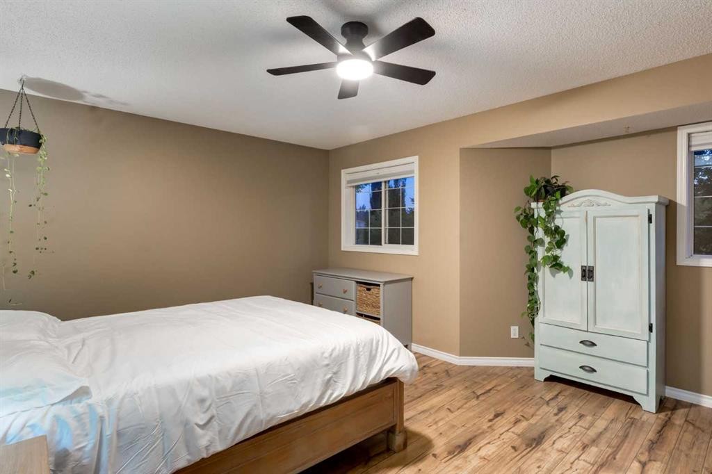 59 Mt Aberdeen Manor Se, Calgary, AB