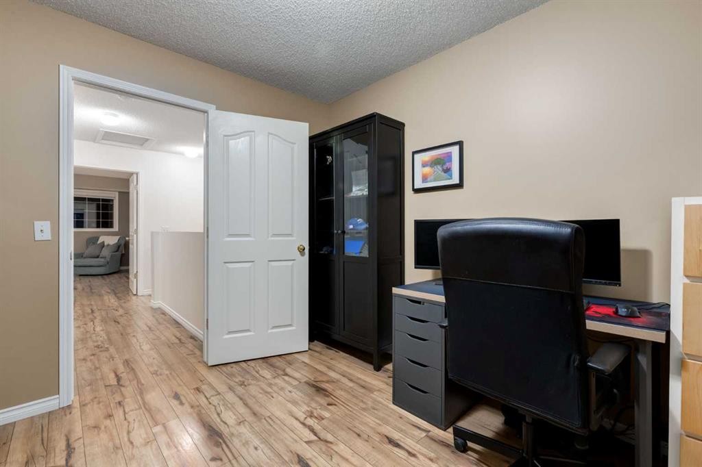 59 Mt Aberdeen Manor Se, Calgary, AB