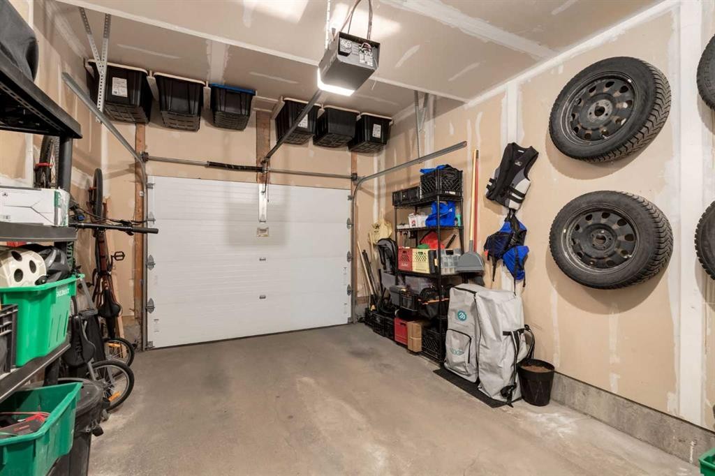 59 Mt Aberdeen Manor Se, Calgary, AB