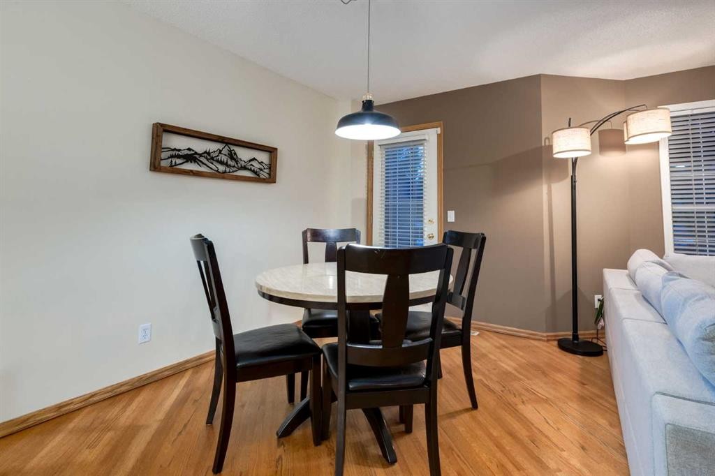 59 Mt Aberdeen Manor Se, Calgary, AB