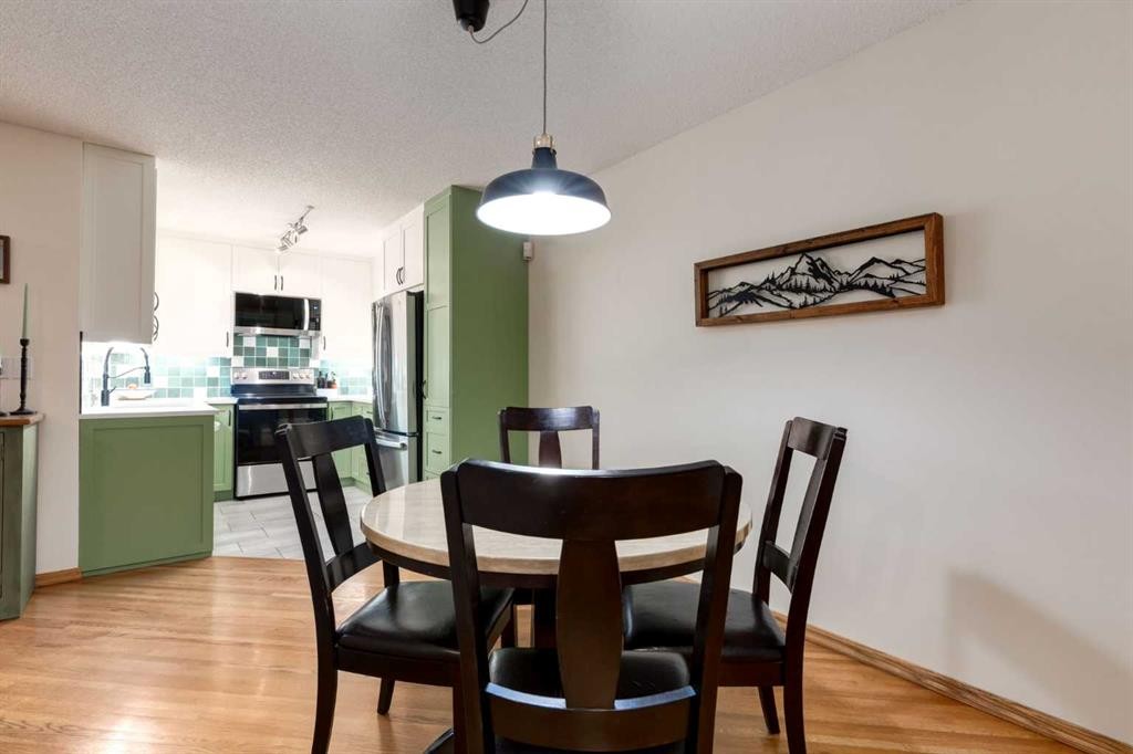 59 Mt Aberdeen Manor Se, Calgary, AB