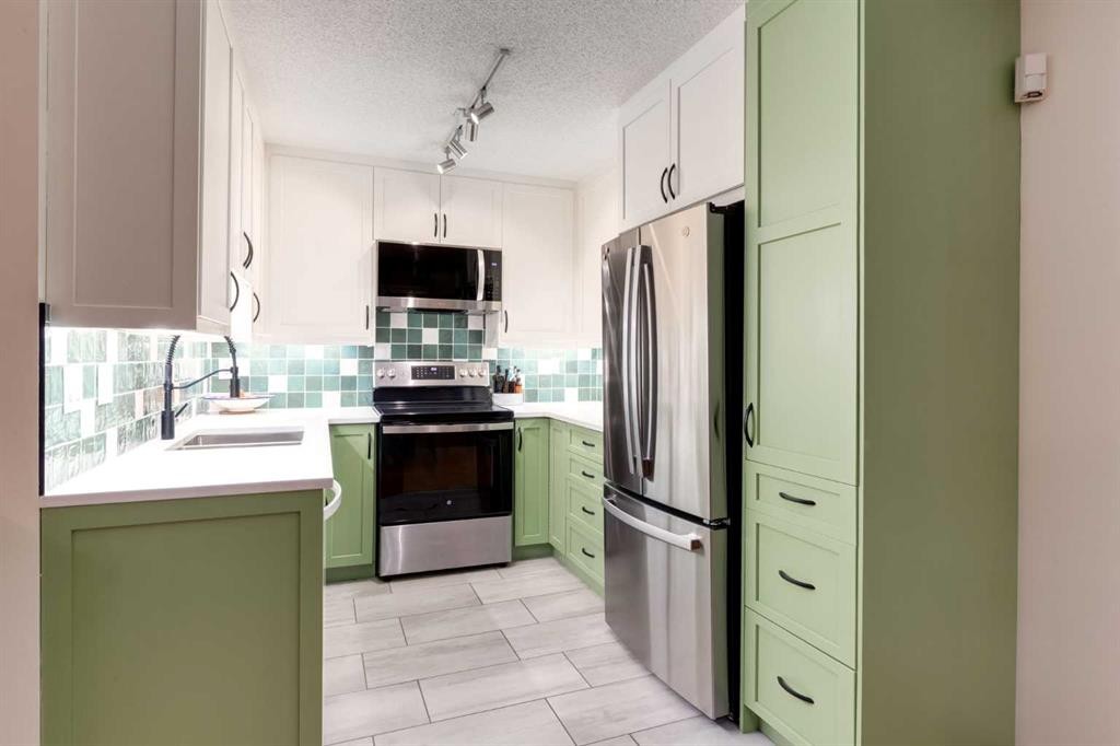 59 Mt Aberdeen Manor Se, Calgary, AB
