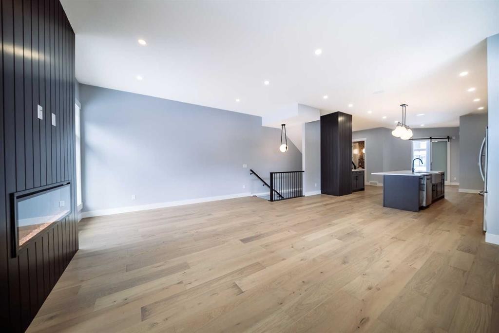 1415 27 Street Sw, Calgary, AB - Indoor