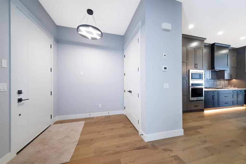 1415 27 Street Sw, Calgary, AB - Indoor