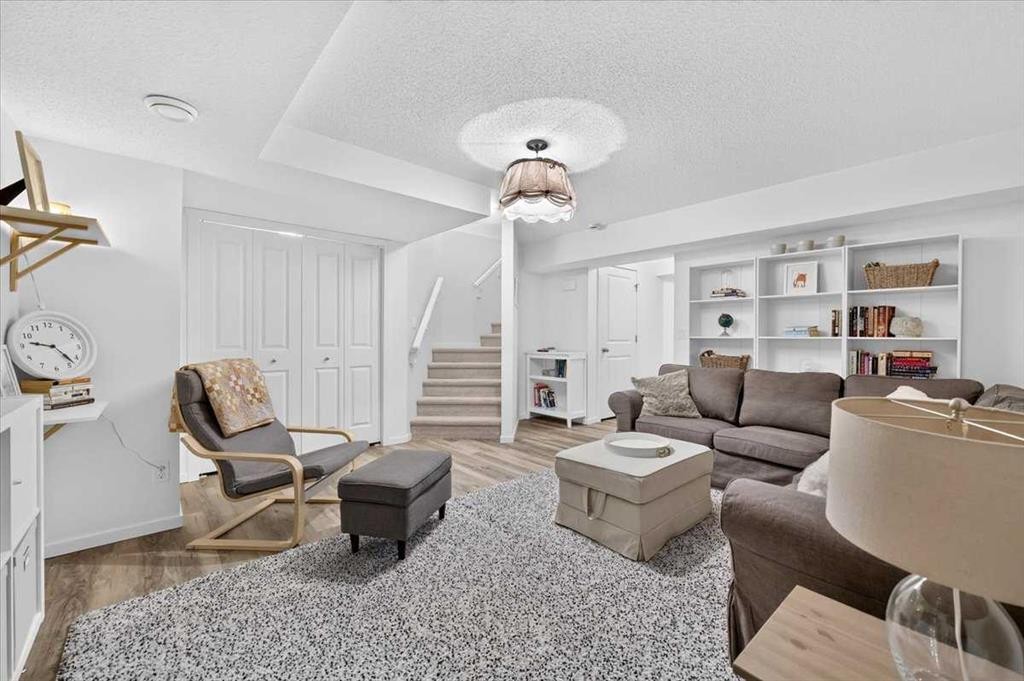 179 Evansborough Way Nw, Calgary, AB