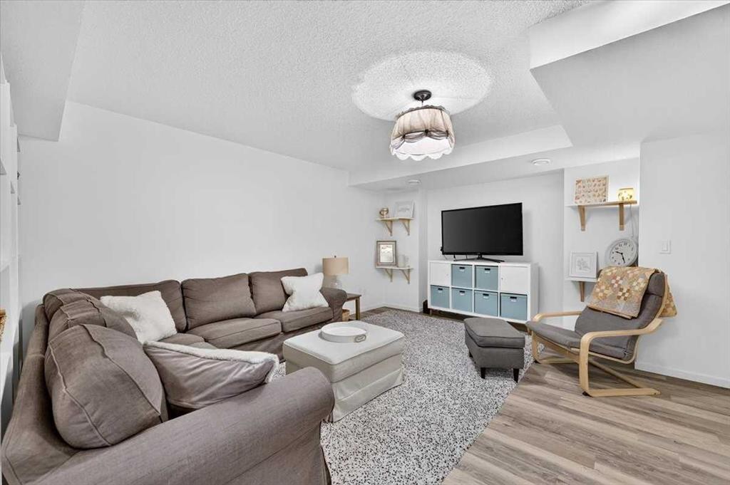 179 Evansborough Way Nw, Calgary, AB