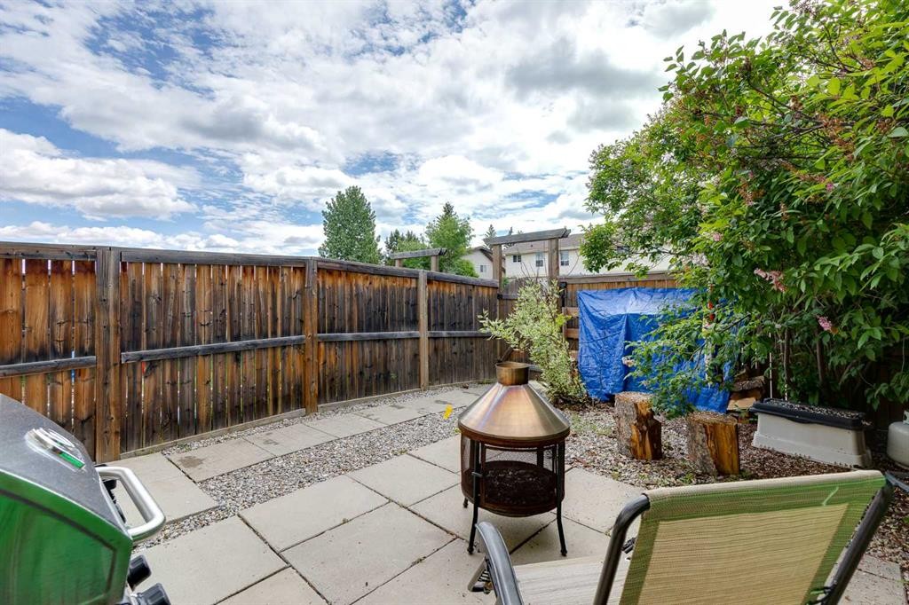 2187 Woodview Drive Sw, Calgary, AB