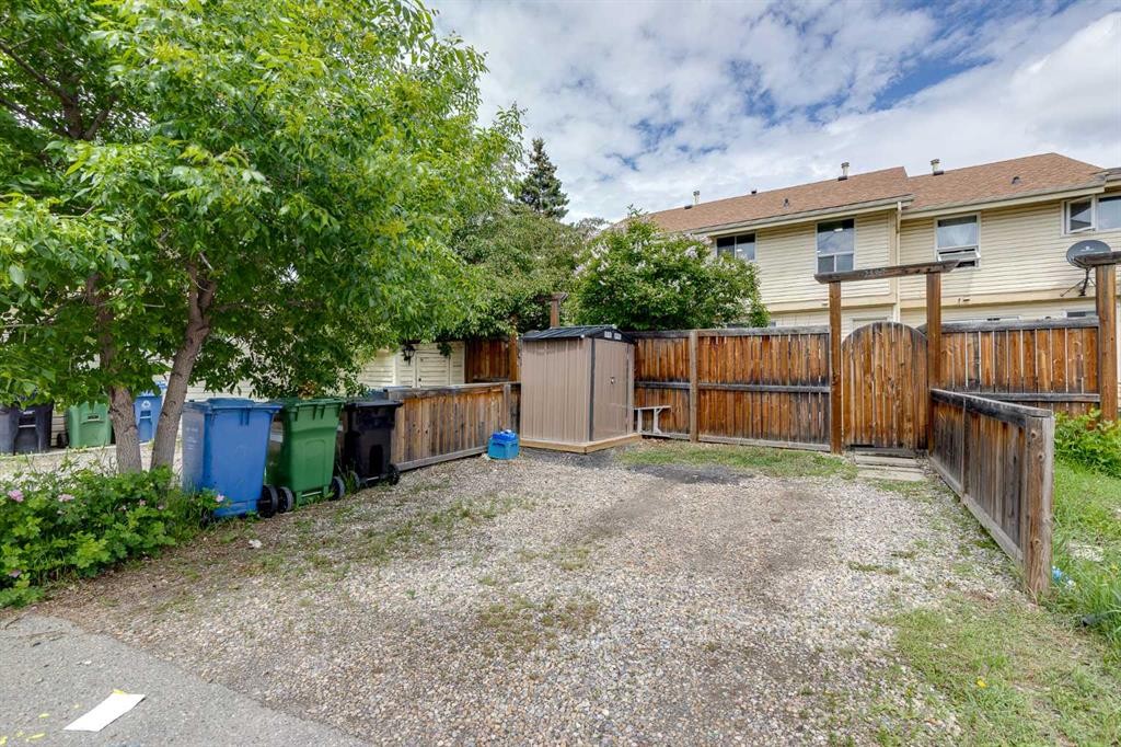 2187 Woodview Drive Sw, Calgary, AB