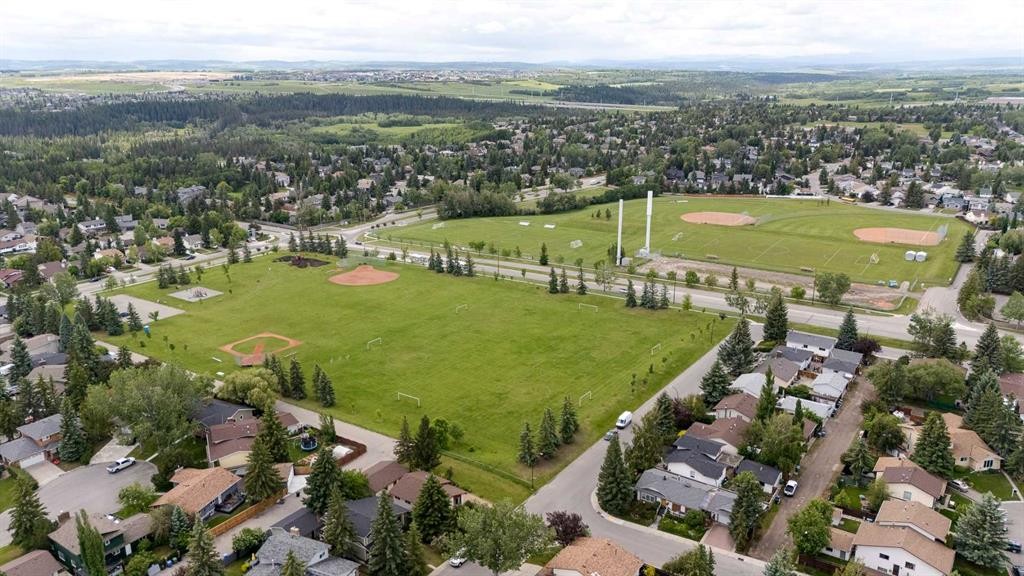2187 Woodview Drive Sw, Calgary, AB