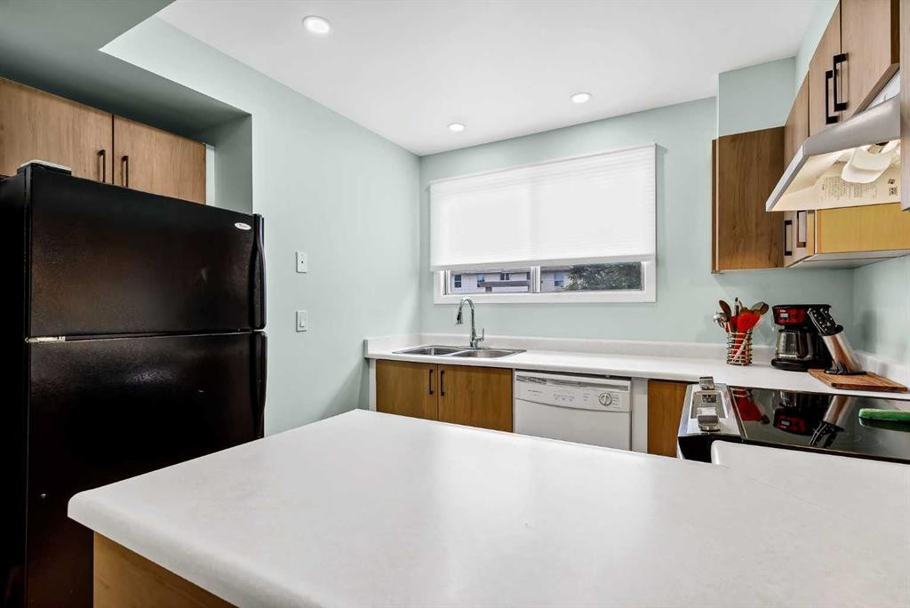2187 Woodview Drive Sw, Calgary, AB