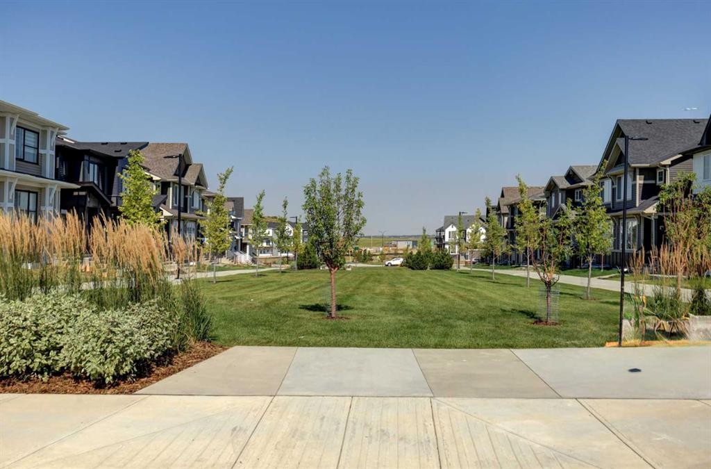 99 Herron Walk Ne, Calgary, AB