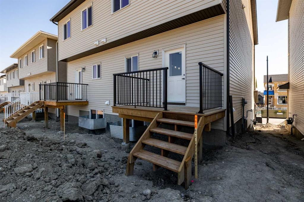 5 Tillotson Loop, Okotoks, AB