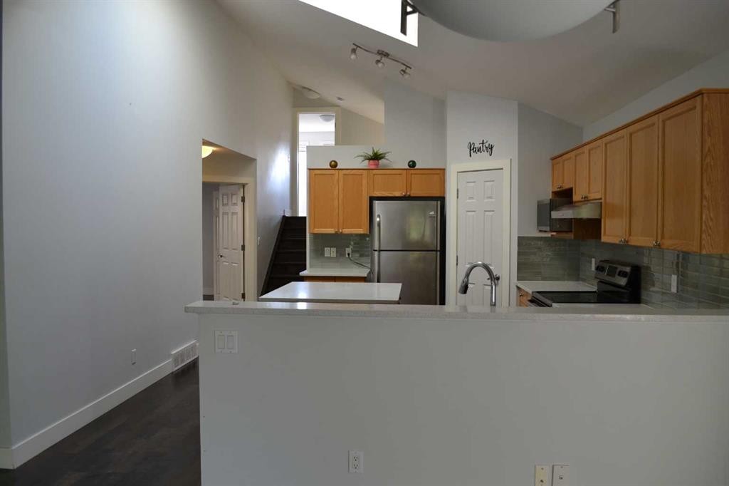 249 Evansmeade Circle Nw, Calgary, AB