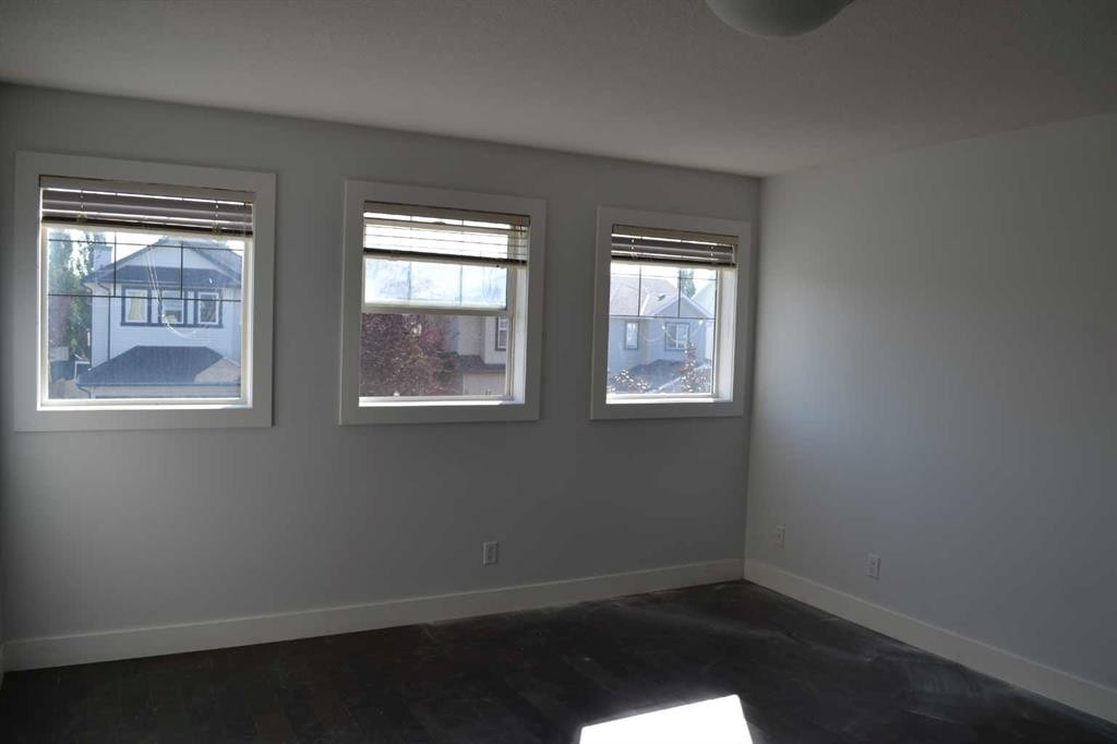 249 Evansmeade Circle Nw, Calgary, AB