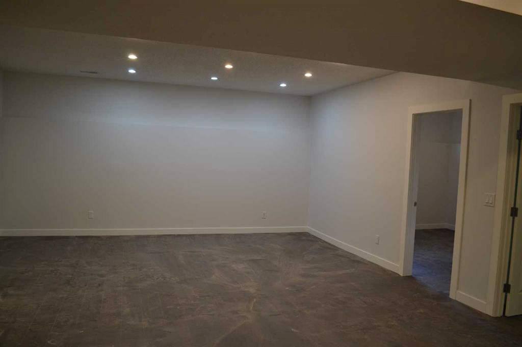 249 Evansmeade Circle Nw, Calgary, AB