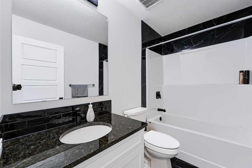 123 Dawson Dock Cove, Chestermere, AB