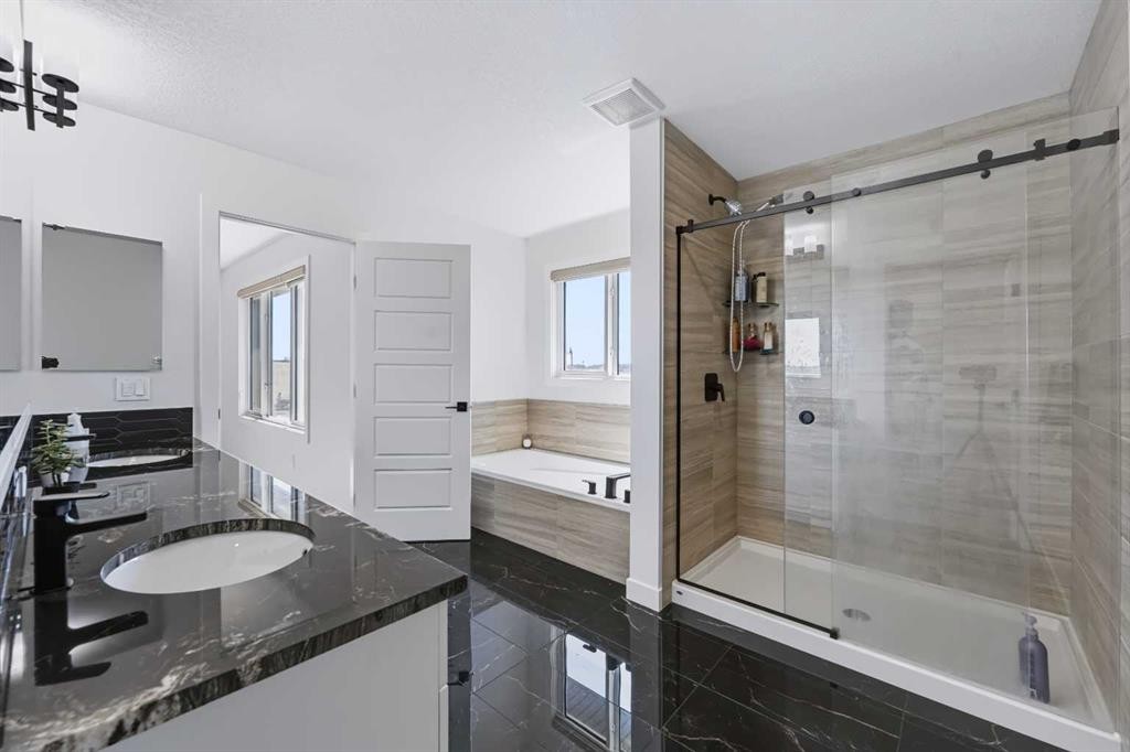 123 Dawson Dock Cove, Chestermere, AB