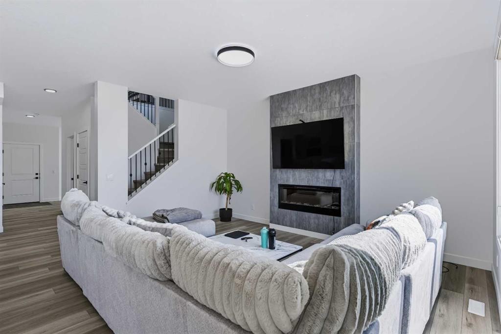 123 Dawson Dock Cove, Chestermere, AB