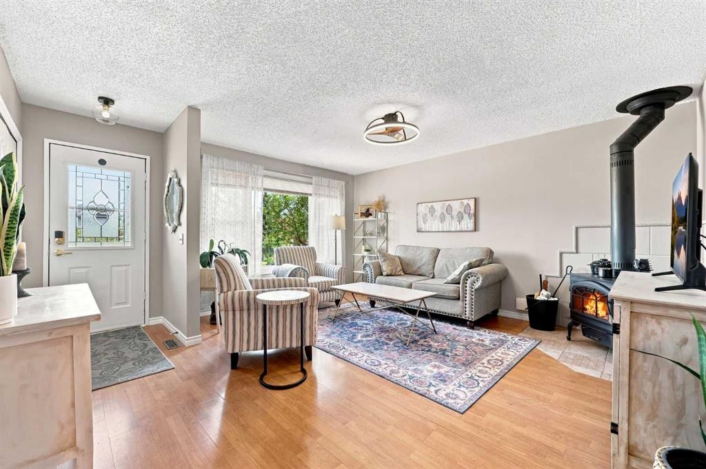 167 Bernard Way Nw, Calgary, AB