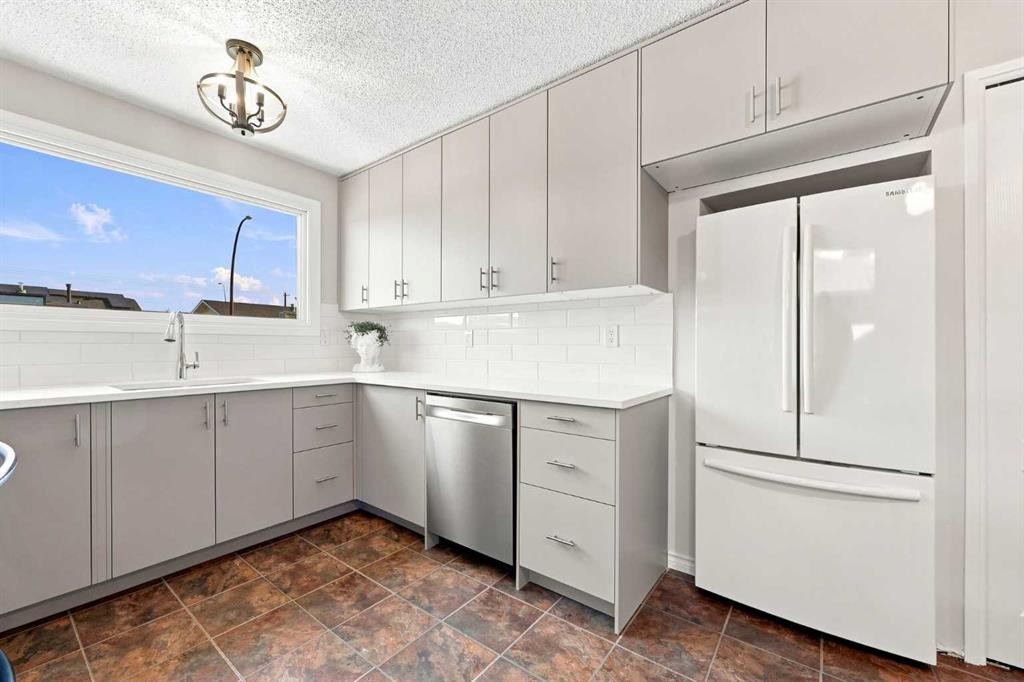 167 Bernard Way Nw, Calgary, AB
