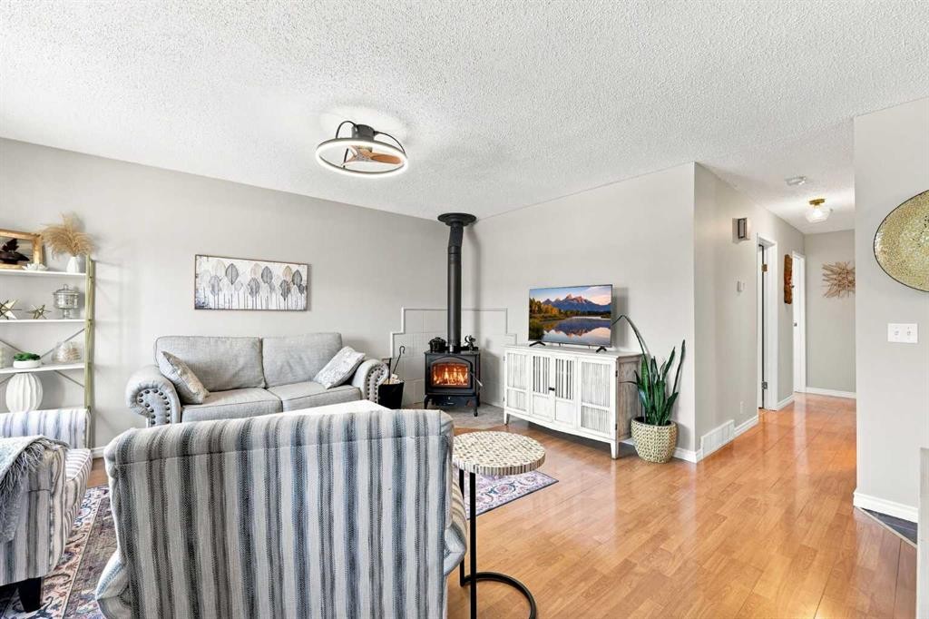 167 Bernard Way Nw, Calgary, AB
