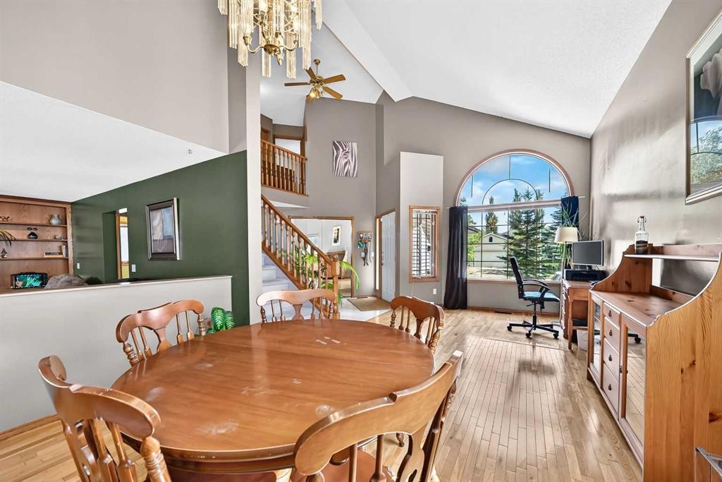 228 Arbour Ridge Way Nw, Calgary, AB - Indoor Photo Showing Dining Room