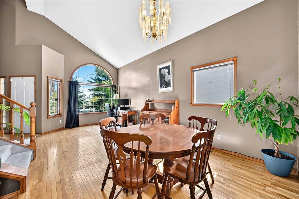 228 Arbour Ridge Way Nw, Calgary, AB - Indoor Photo Showing Dining Room