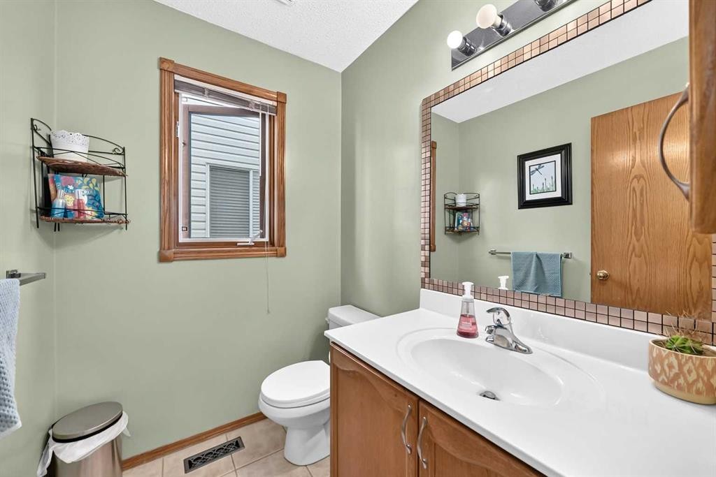 228 Arbour Ridge Way Nw, Calgary, AB - Indoor Photo Showing Bathroom