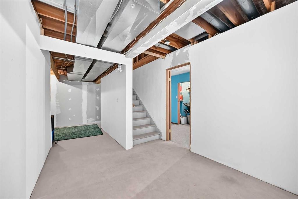 228 Arbour Ridge Way Nw, Calgary, AB - Indoor Photo Showing Other Room