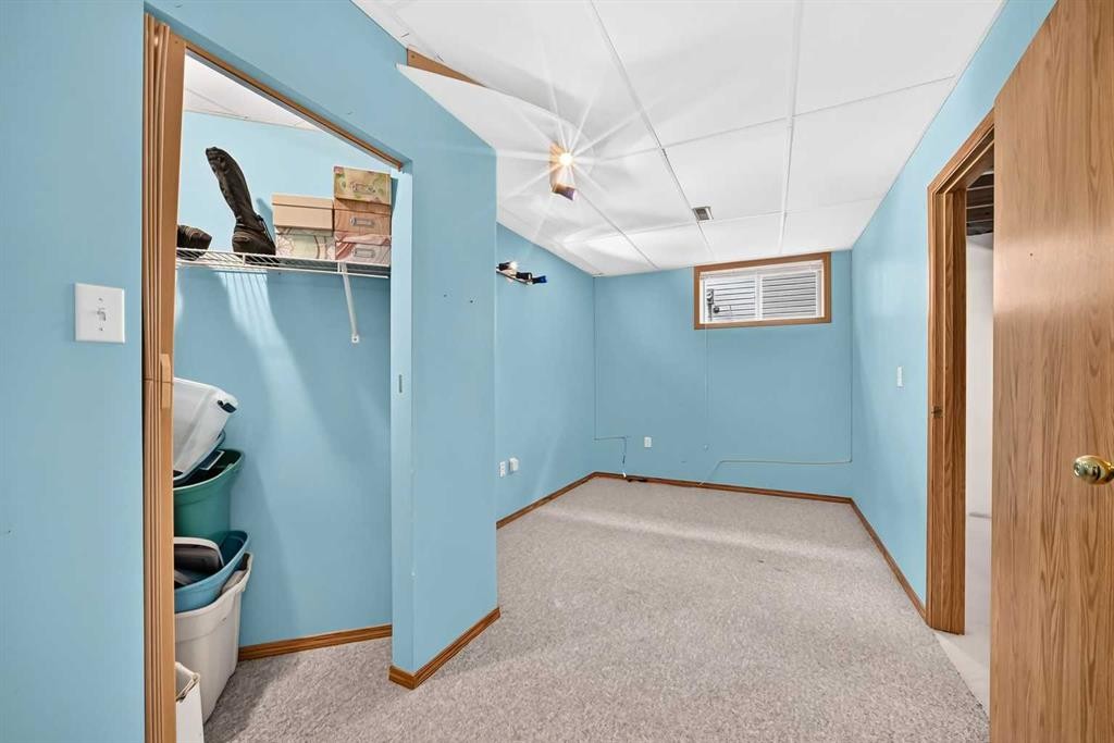 228 Arbour Ridge Way Nw, Calgary, AB - Indoor Photo Showing Other Room