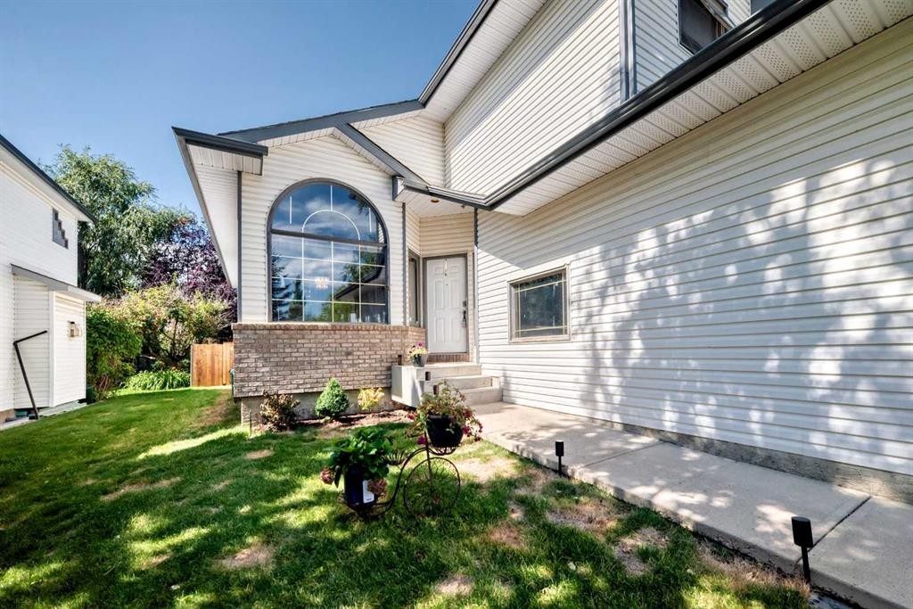 228 Arbour Ridge Way Nw, Calgary, AB - Outdoor With Exterior