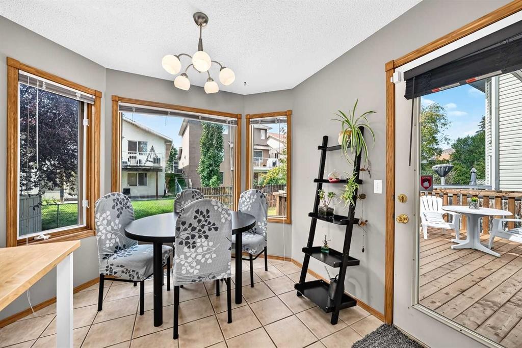 228 Arbour Ridge Way Nw, Calgary, AB - Indoor Photo Showing Dining Room