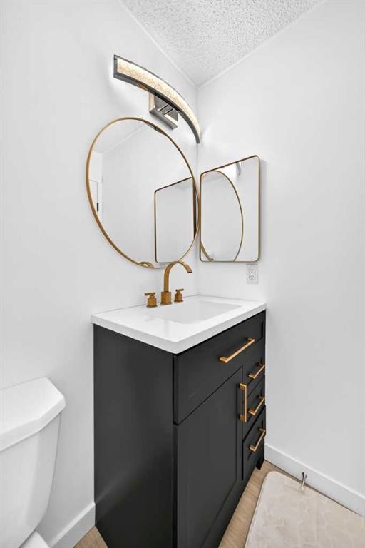 135 Woodsman Lane Sw, Calgary, AB - Indoor Photo Showing Bathroom
