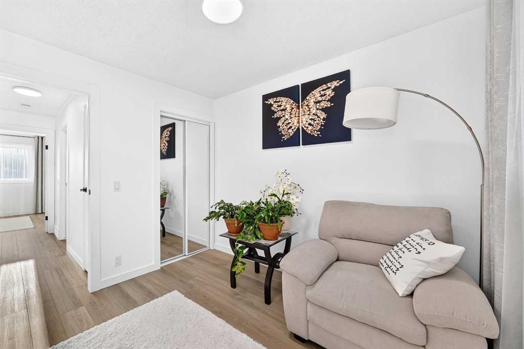 135 Woodsman Lane Sw, Calgary, AB - Indoor