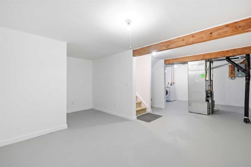 135 Woodsman Lane Sw, Calgary, AB - Indoor