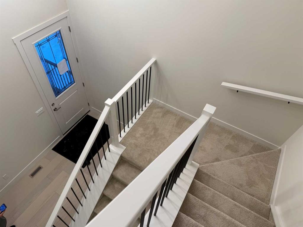 111 Sundown Crescent, Cochrane, AB - Indoor Photo Showing Other Room
