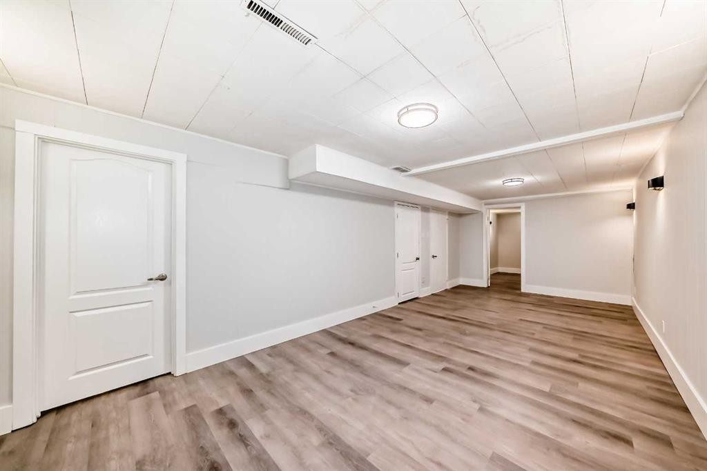 1508 45 Street Se, Calgary, AB - Indoor Photo Showing Other Room